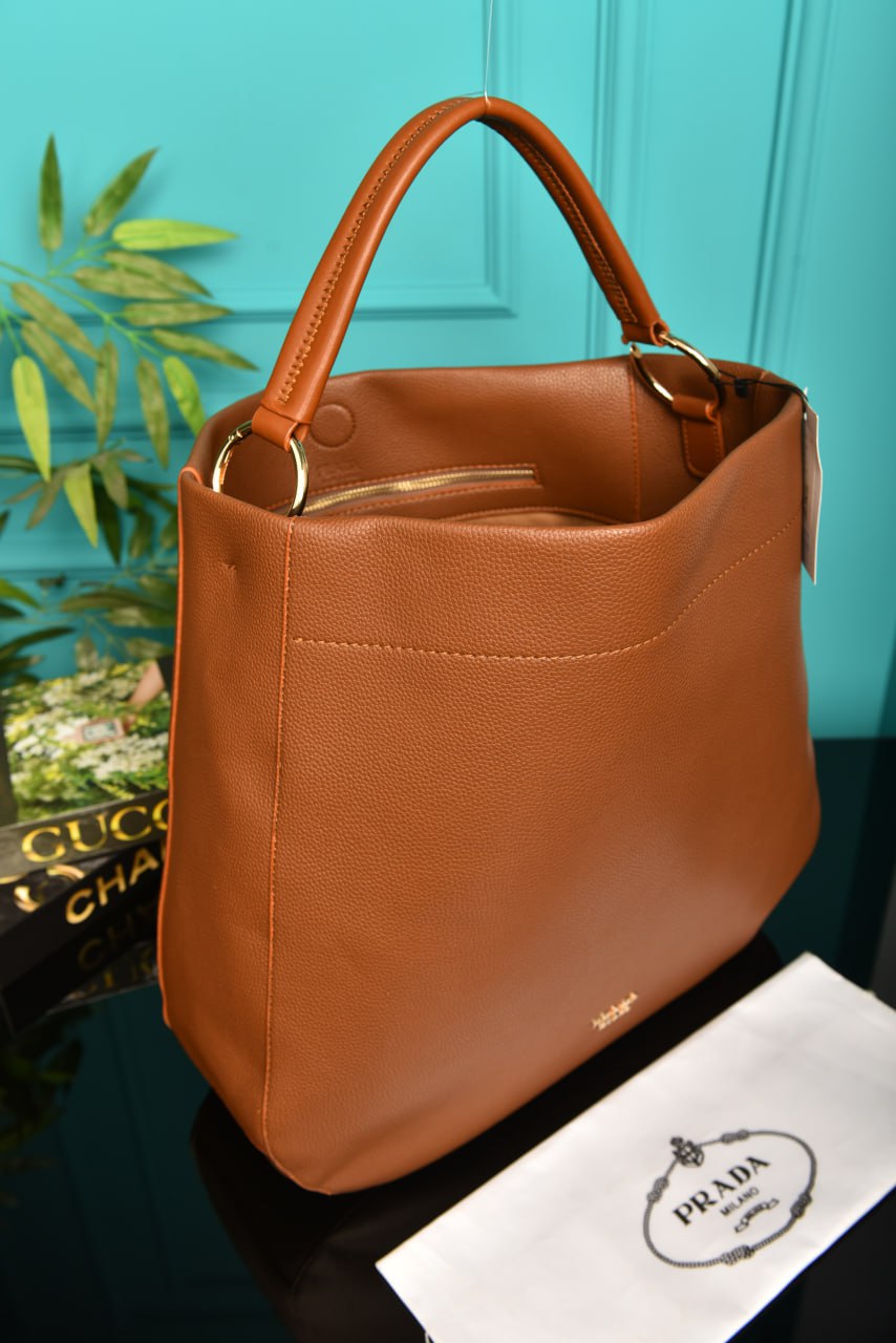 Grand sac bandoulière en cuir
