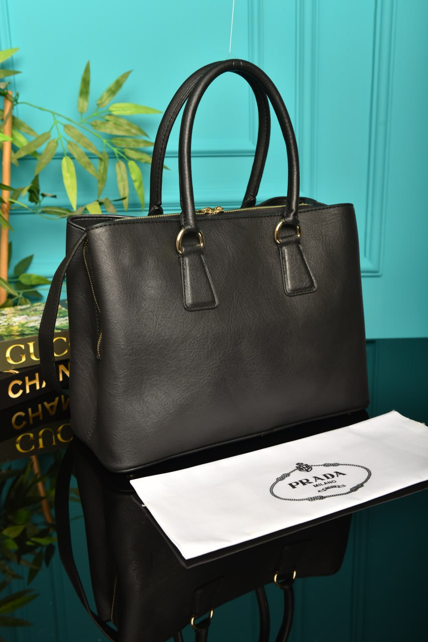 Galleria grand format en cuir Saffiano