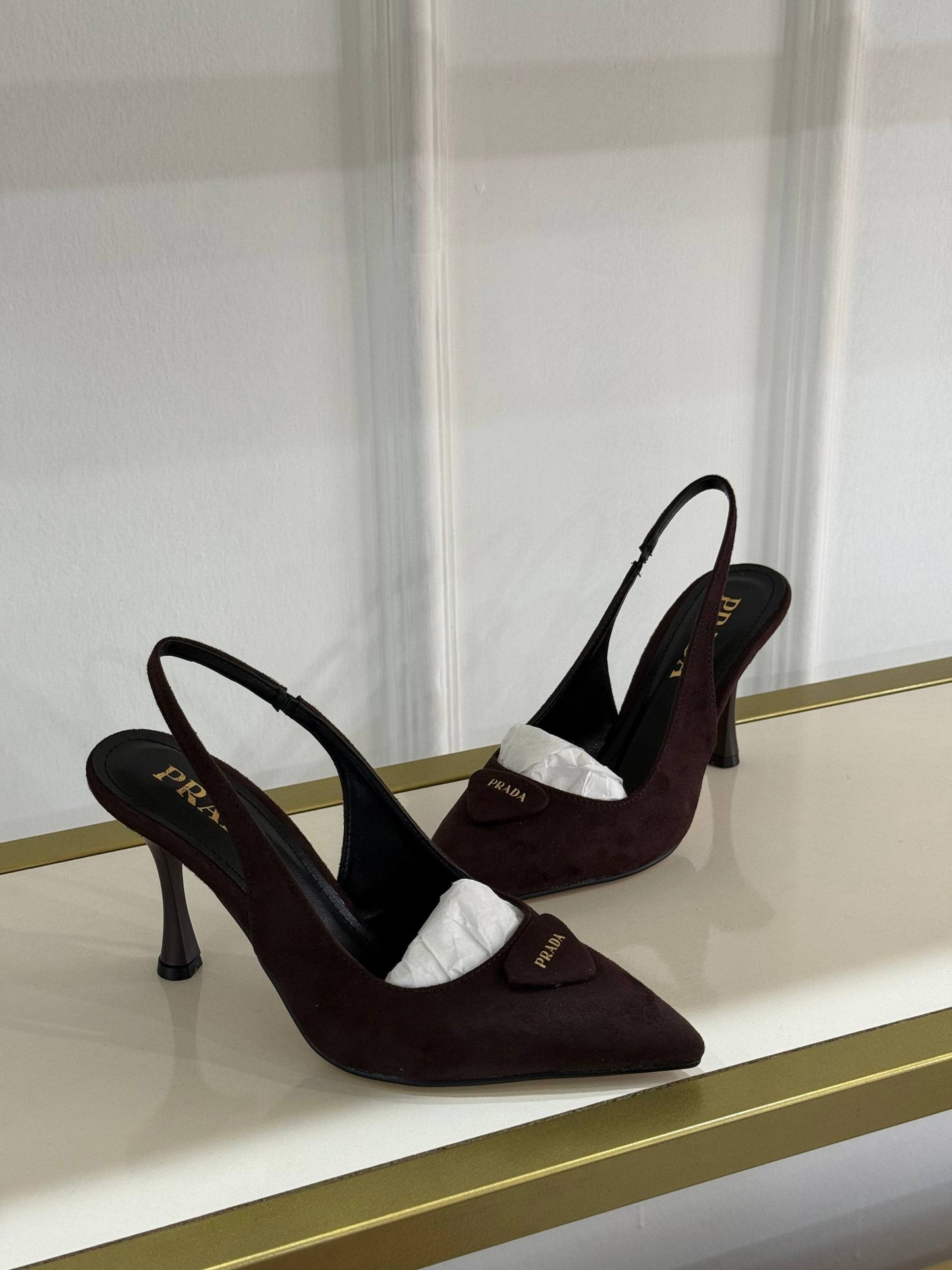 ESCARPINS EN DAIM À BRIDE ARRIÈRE