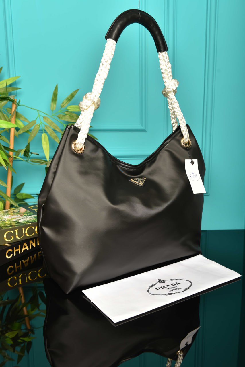 Sac à bandoulière Mariner grand format en Re-Nylon