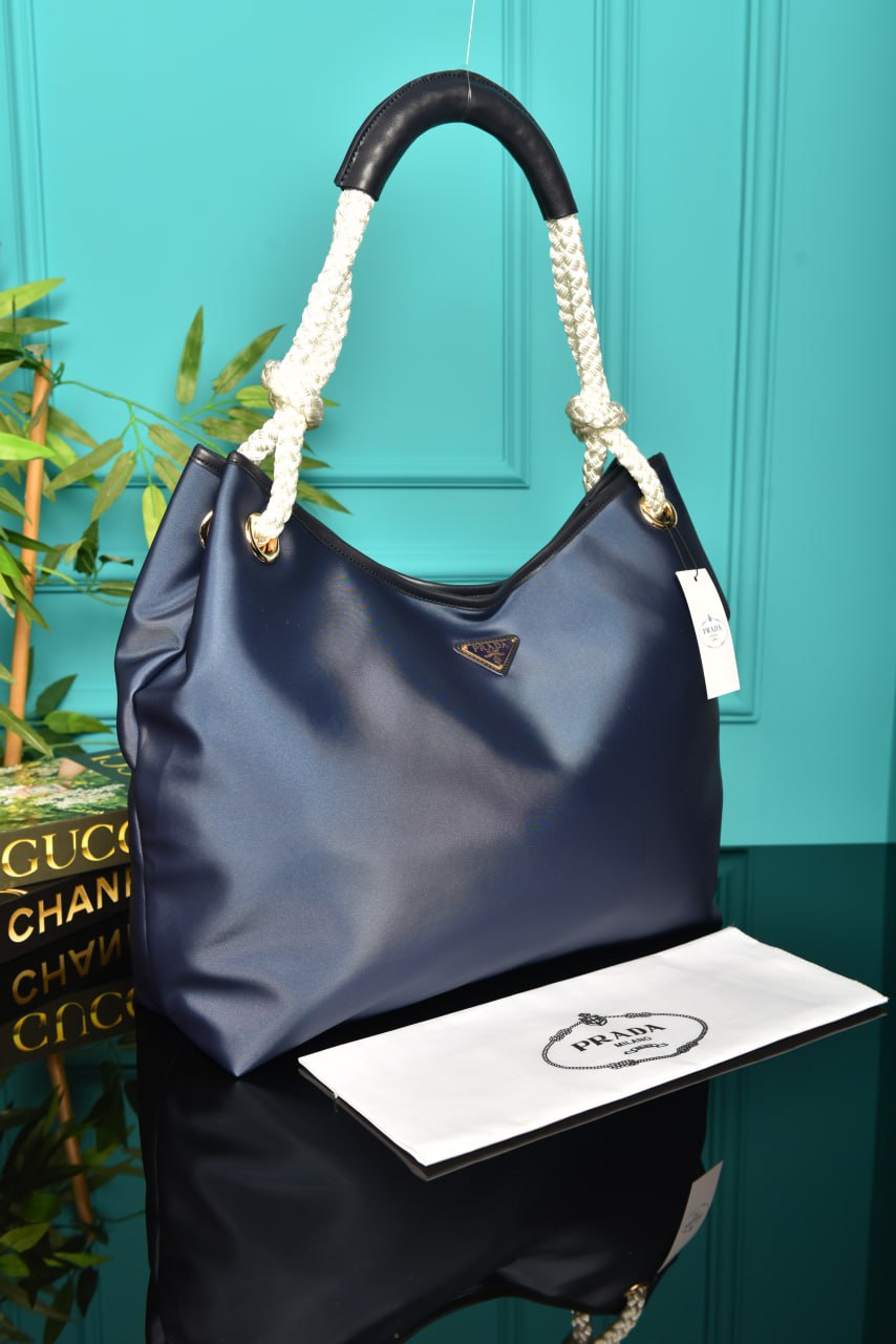 Sac à bandoulière Mariner grand format en Re-Nylon